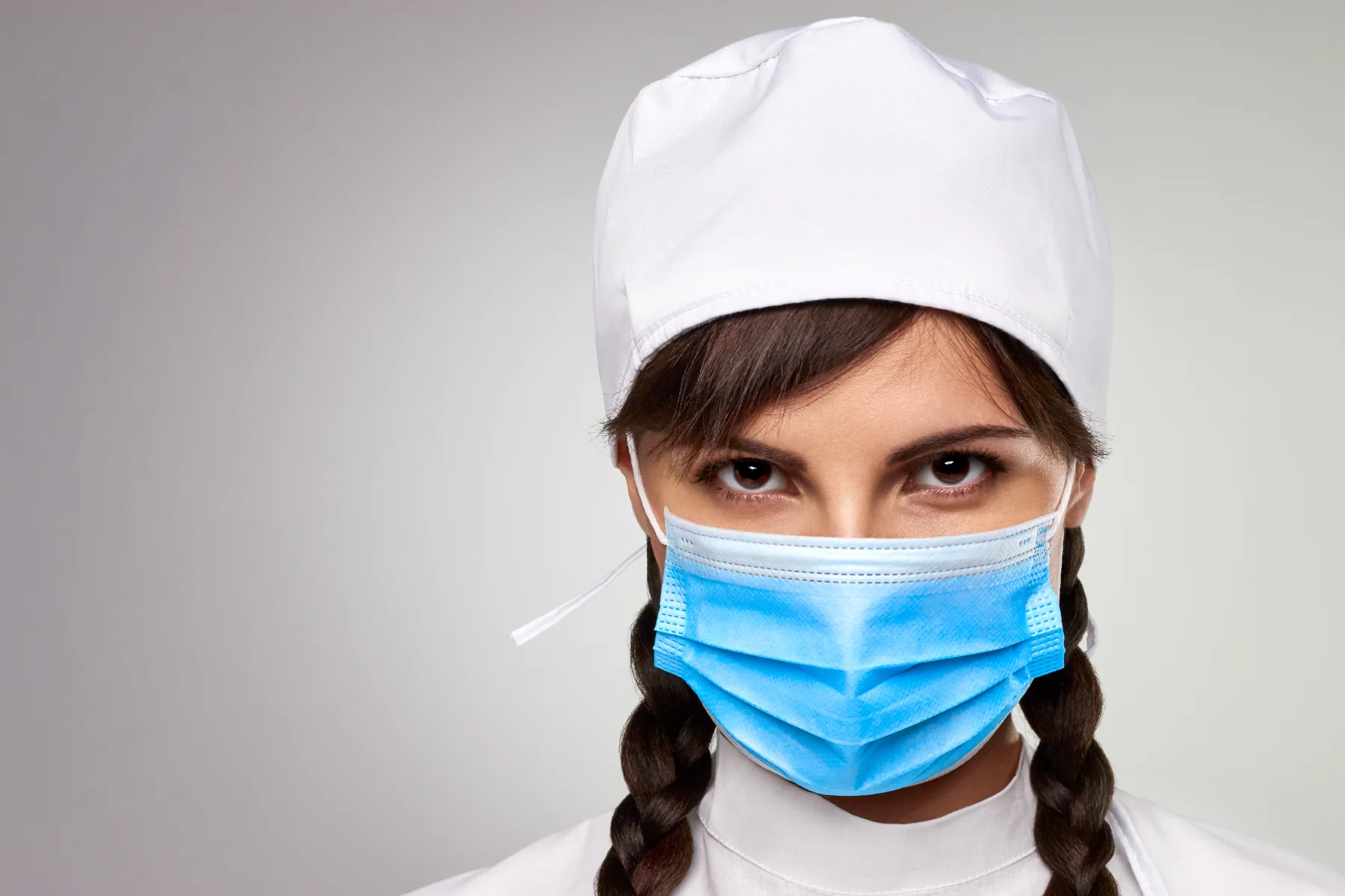 Przedpamiec book series commercial retouching – nurse portrait with blue mask